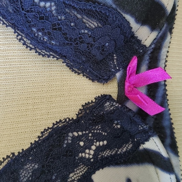 AMBRIELLE PUSH UP BRA, animal print.‎ Size 34A. Pink Boe and trim lace. - Picture 2 of 7